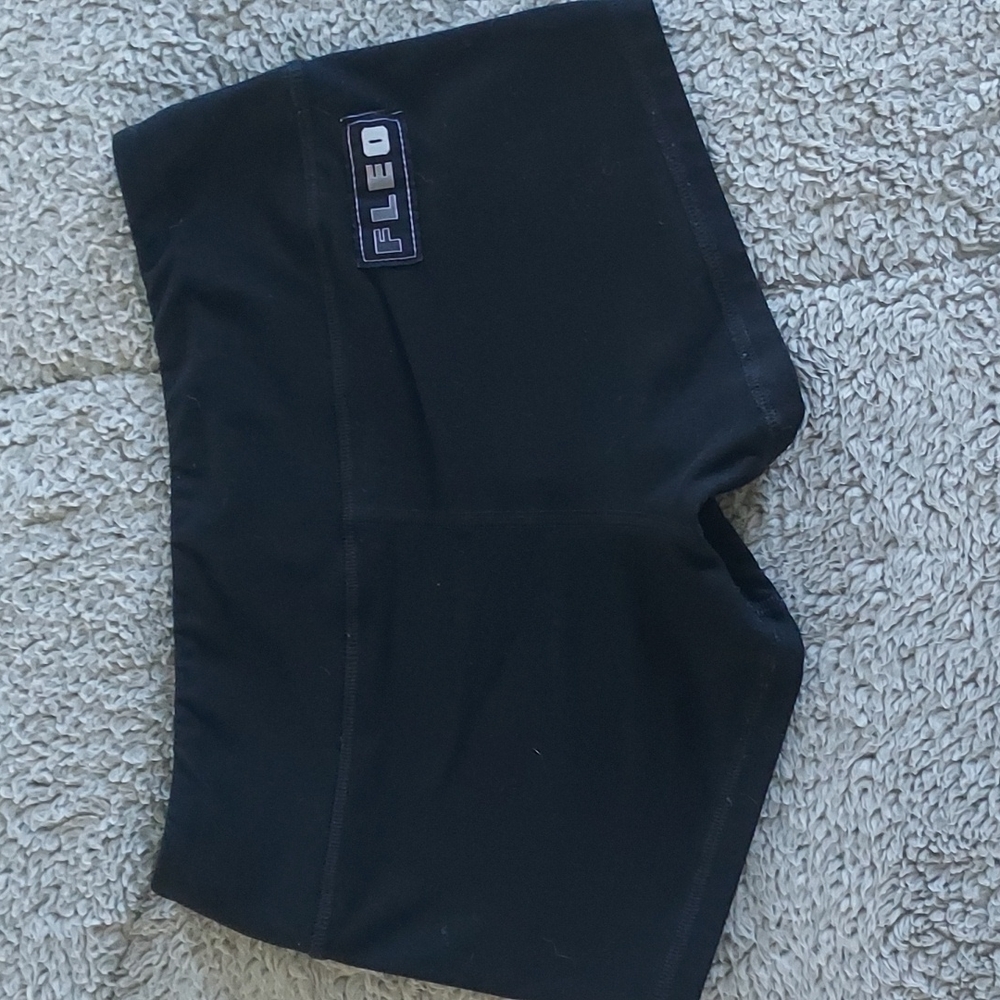 Fleo Shorts